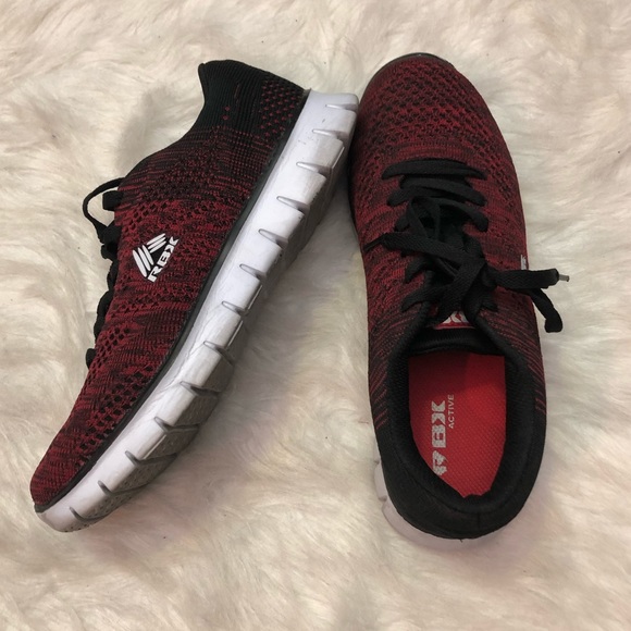 women's hiking shoes with ankle support